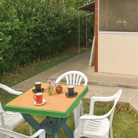 Σπίτι διακοπών Four-bedroom Holiday In Krapets *